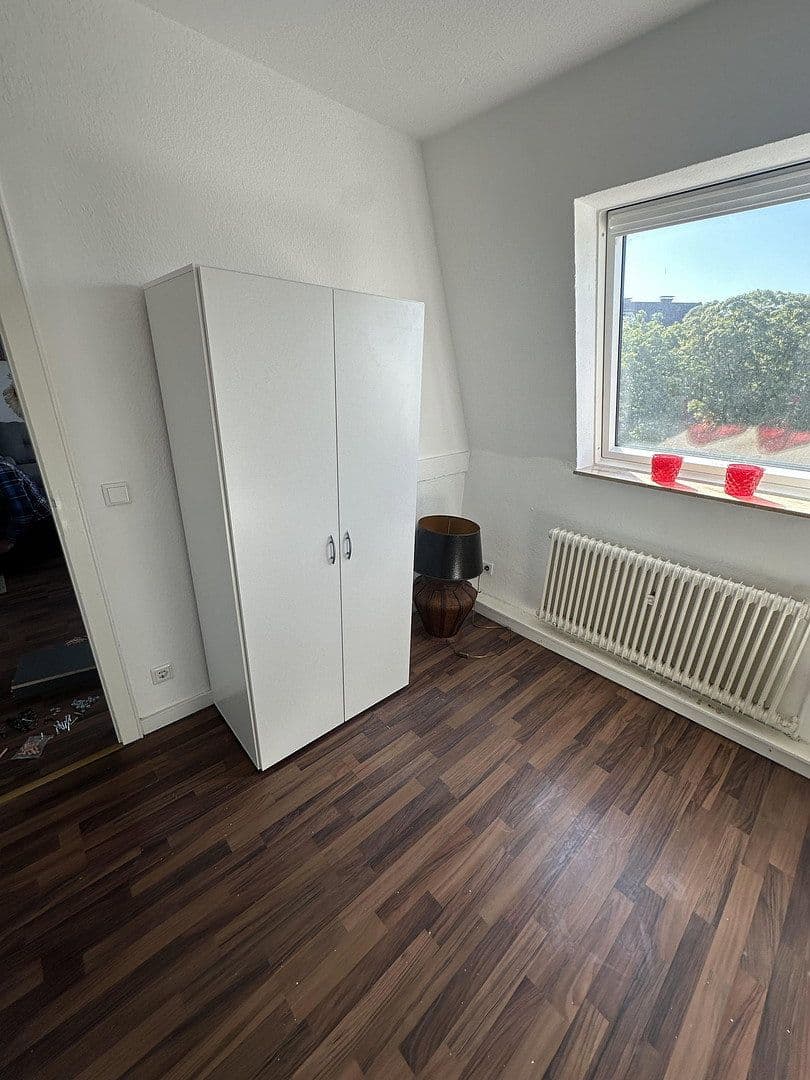 Prenájom bytu 2-izbový 52 m², Uerdingerstr 224, Krefeld, Severné Porýnie - Westfálsko Prenájom bytu 2-izbový 52 m², Uerdingerstr 224, Krefeld, Severné Porýnie - Westfálsko