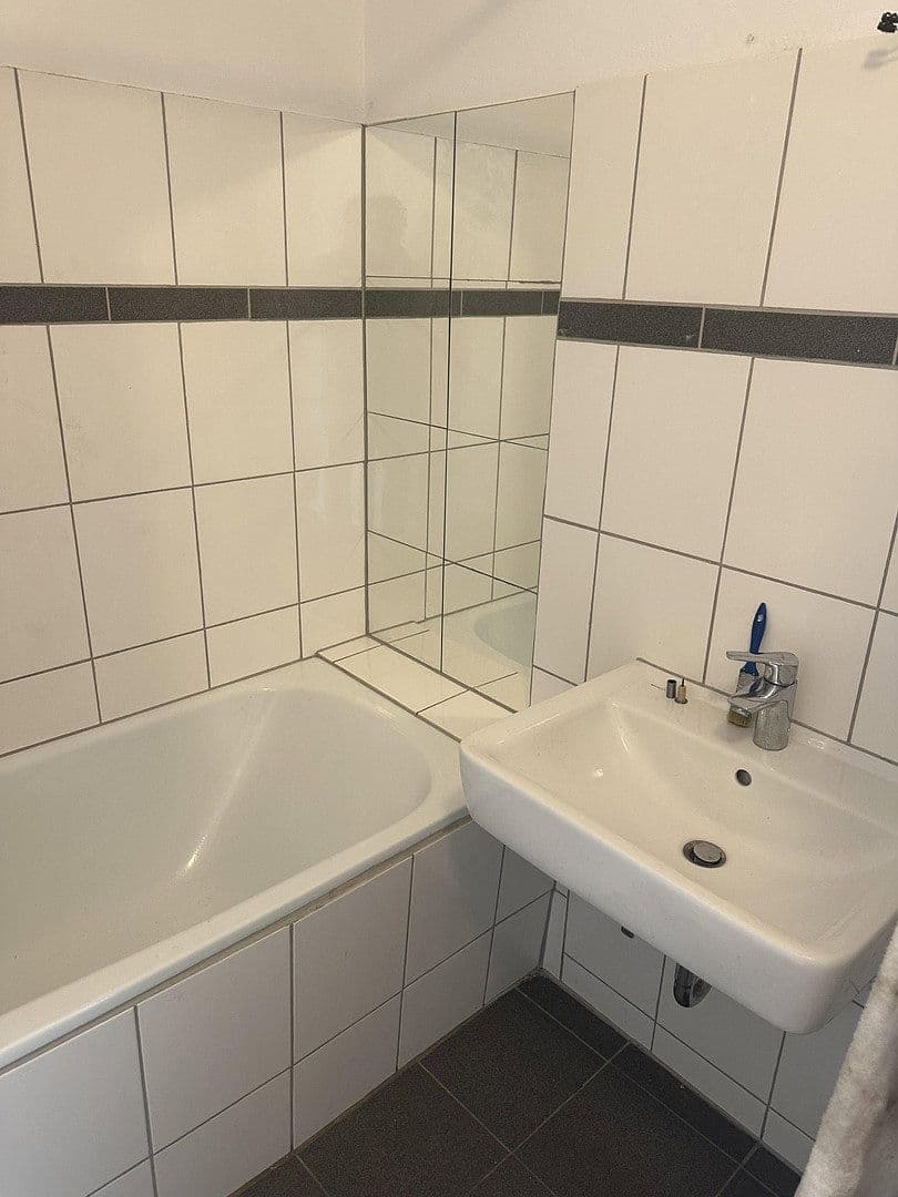 Prenájom bytu 2-izbový 52 m², Uerdingerstr 224, Krefeld, Severné Porýnie - Westfálsko Prenájom bytu 2-izbový 52 m², Uerdingerstr 224, Krefeld, Severné Porýnie - Westfálsko