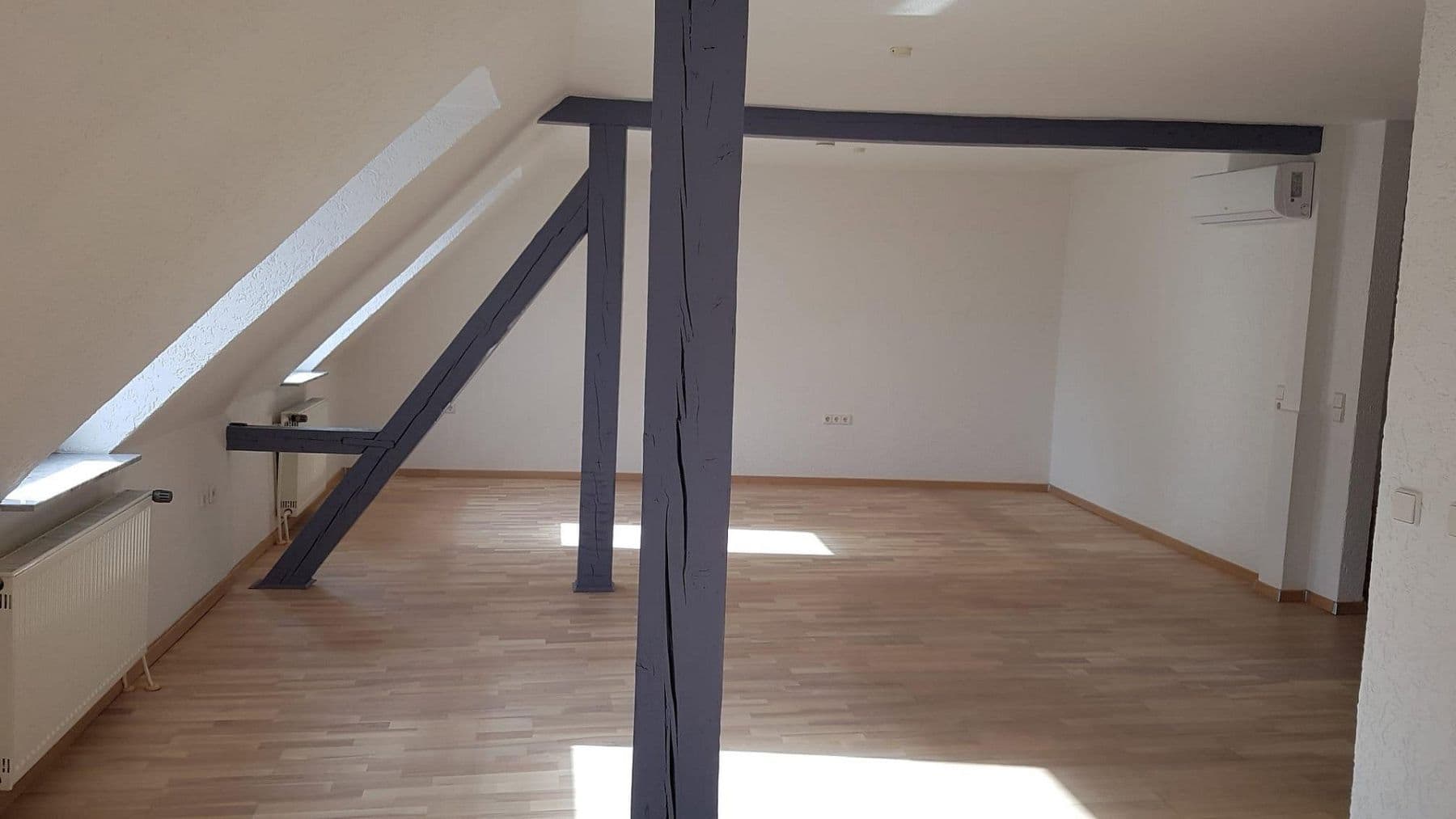 Predaj domu 157 m², pozemek 101 m², Karlsruhe, Bádensko-Wurttembersko Predaj domu 157 m², pozemek 101 m², Karlsruhe, Bádensko-Wurttembersko