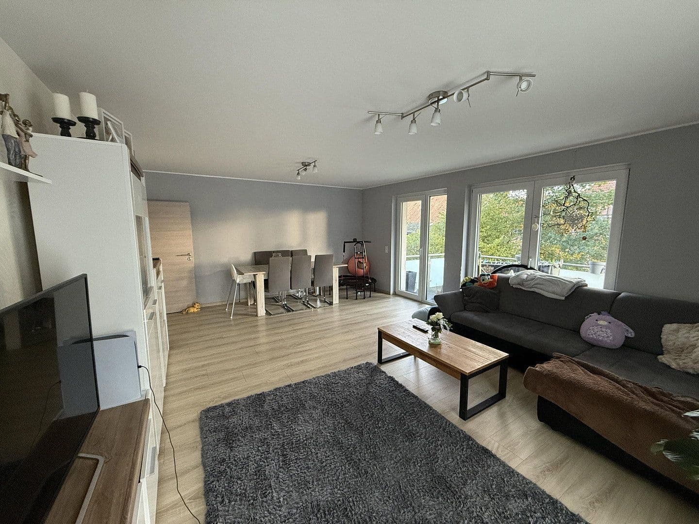 Prenájom bytu 4-izbový 110 m², Sassenburg, Dolné Sasko Prenájom bytu 4-izbový 110 m², Sassenburg, Dolné Sasko