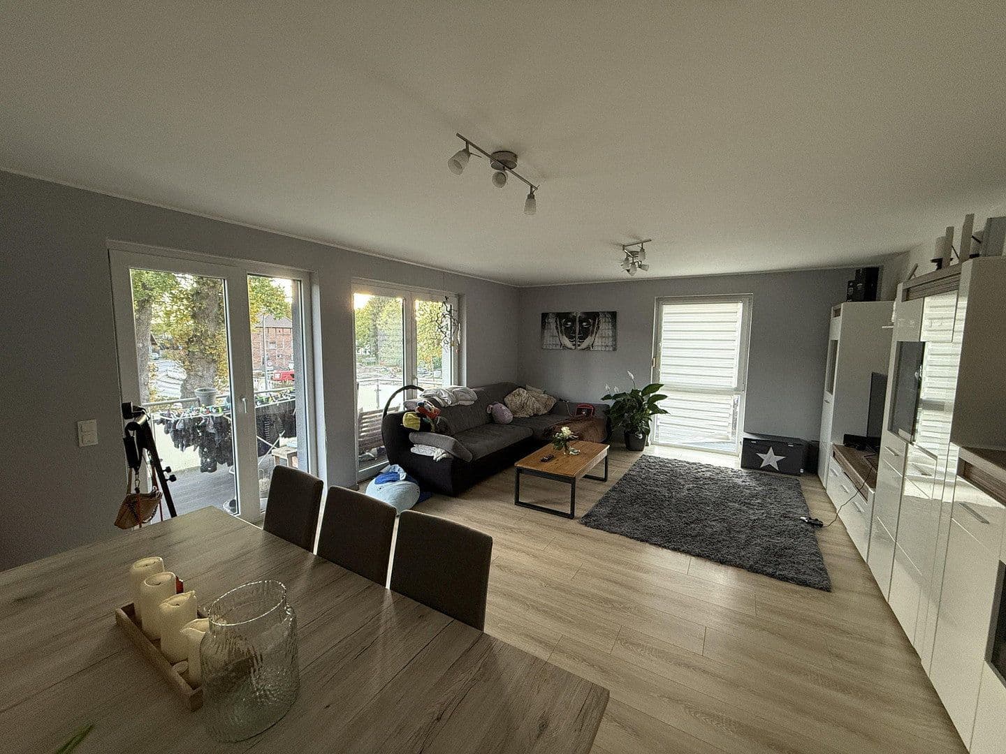 Prenájom bytu 4-izbový 110 m², Sassenburg, Dolné Sasko Prenájom bytu 4-izbový 110 m², Sassenburg, Dolné Sasko