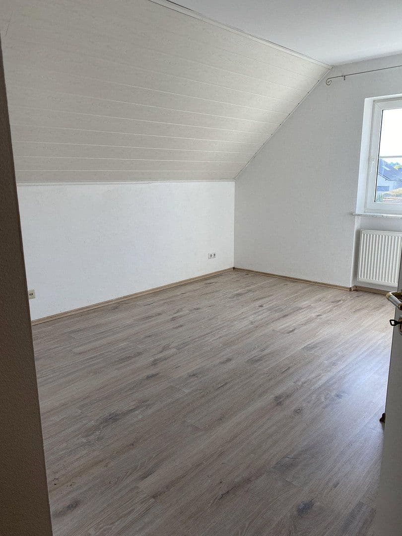 Prenájom domu 170 m², pozemek 409 m², Saiblingstr.6, Eching, Bavorsko Prenájom domu 170 m², pozemek 409 m², Saiblingstr.6, Eching, Bavorsko