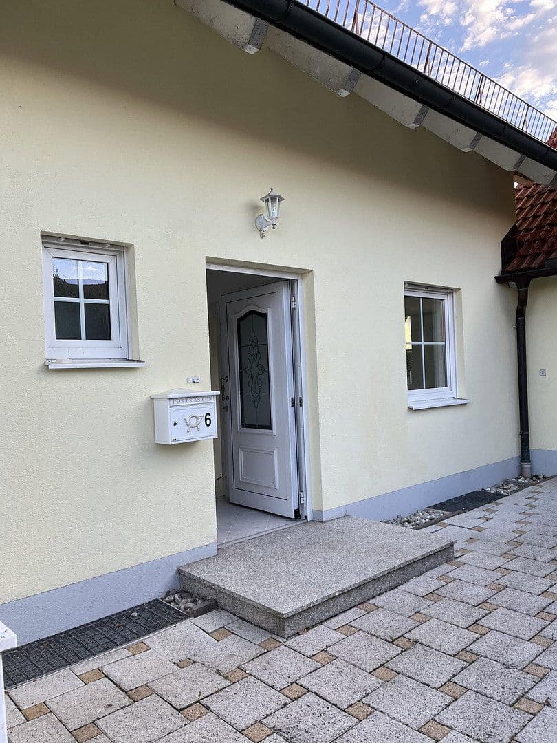 Prenájom domu 170 m², pozemek 409 m², Saiblingstr.6, Eching, Bavorsko Prenájom domu 170 m², pozemek 409 m², Saiblingstr.6, Eching, Bavorsko