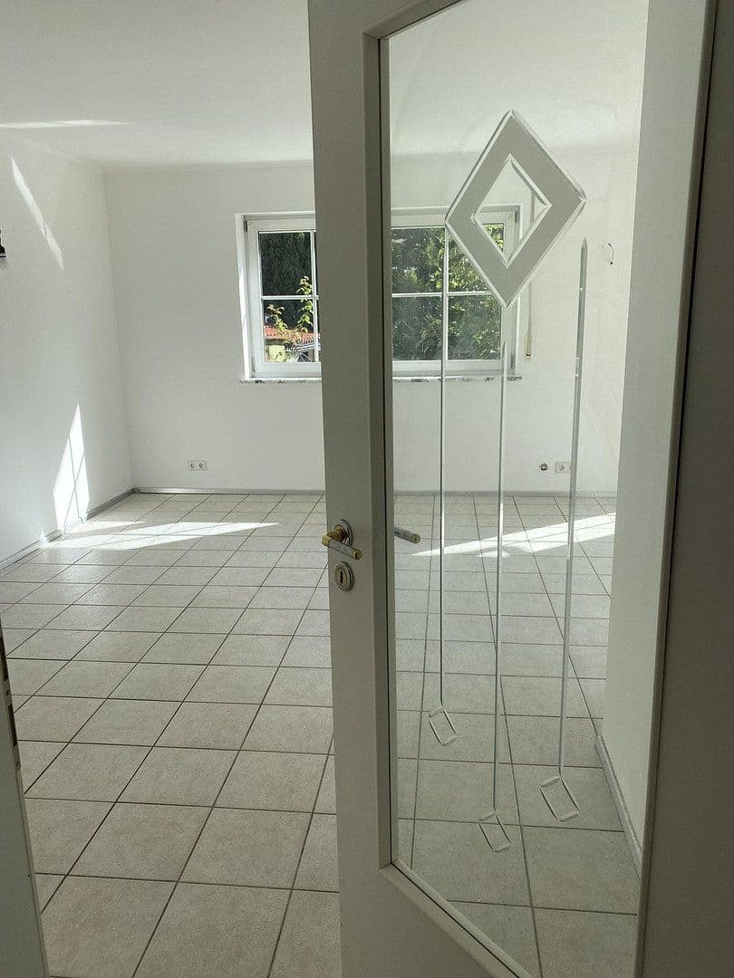 Prenájom domu 170 m², pozemek 409 m², Saiblingstr.6, Eching, Bavorsko Prenájom domu 170 m², pozemek 409 m², Saiblingstr.6, Eching, Bavorsko