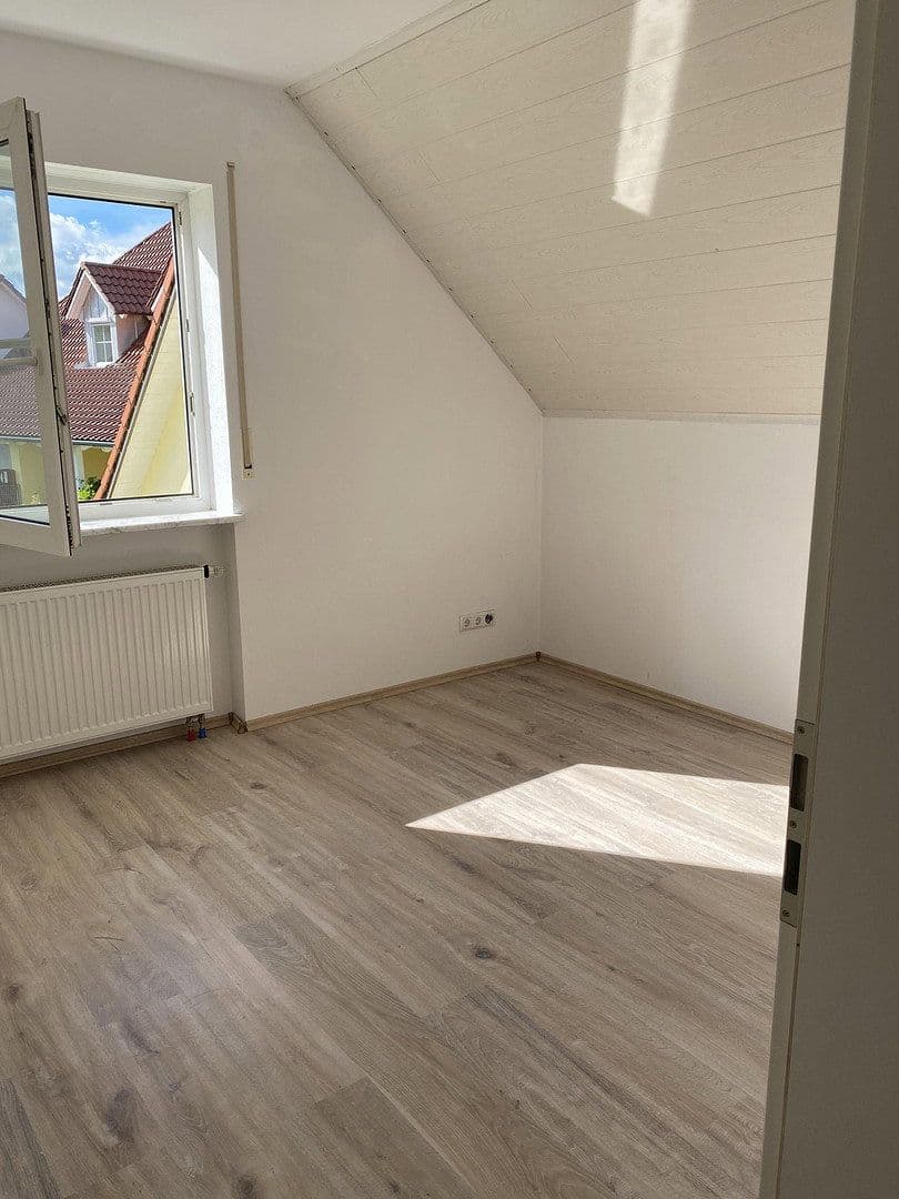 Prenájom domu 170 m², pozemek 409 m², Saiblingstr.6, Eching, Bavorsko Prenájom domu 170 m², pozemek 409 m², Saiblingstr.6, Eching, Bavorsko