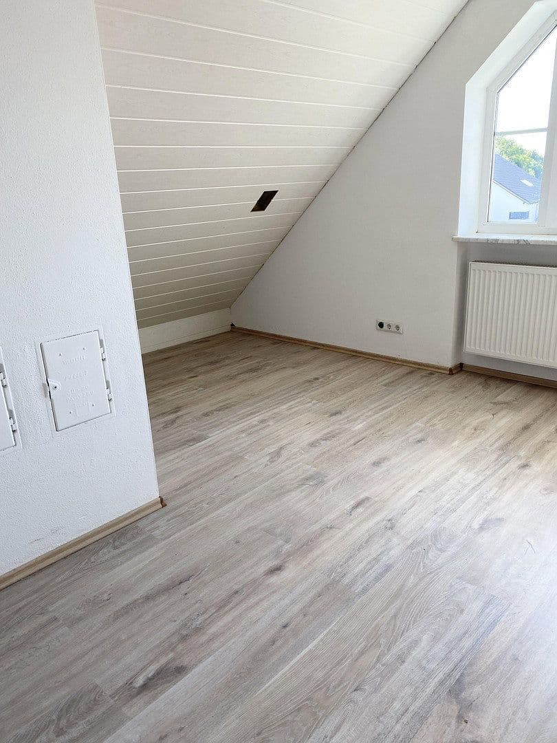 Prenájom domu 170 m², pozemek 409 m², Saiblingstr.6, Eching, Bavorsko Prenájom domu 170 m², pozemek 409 m², Saiblingstr.6, Eching, Bavorsko