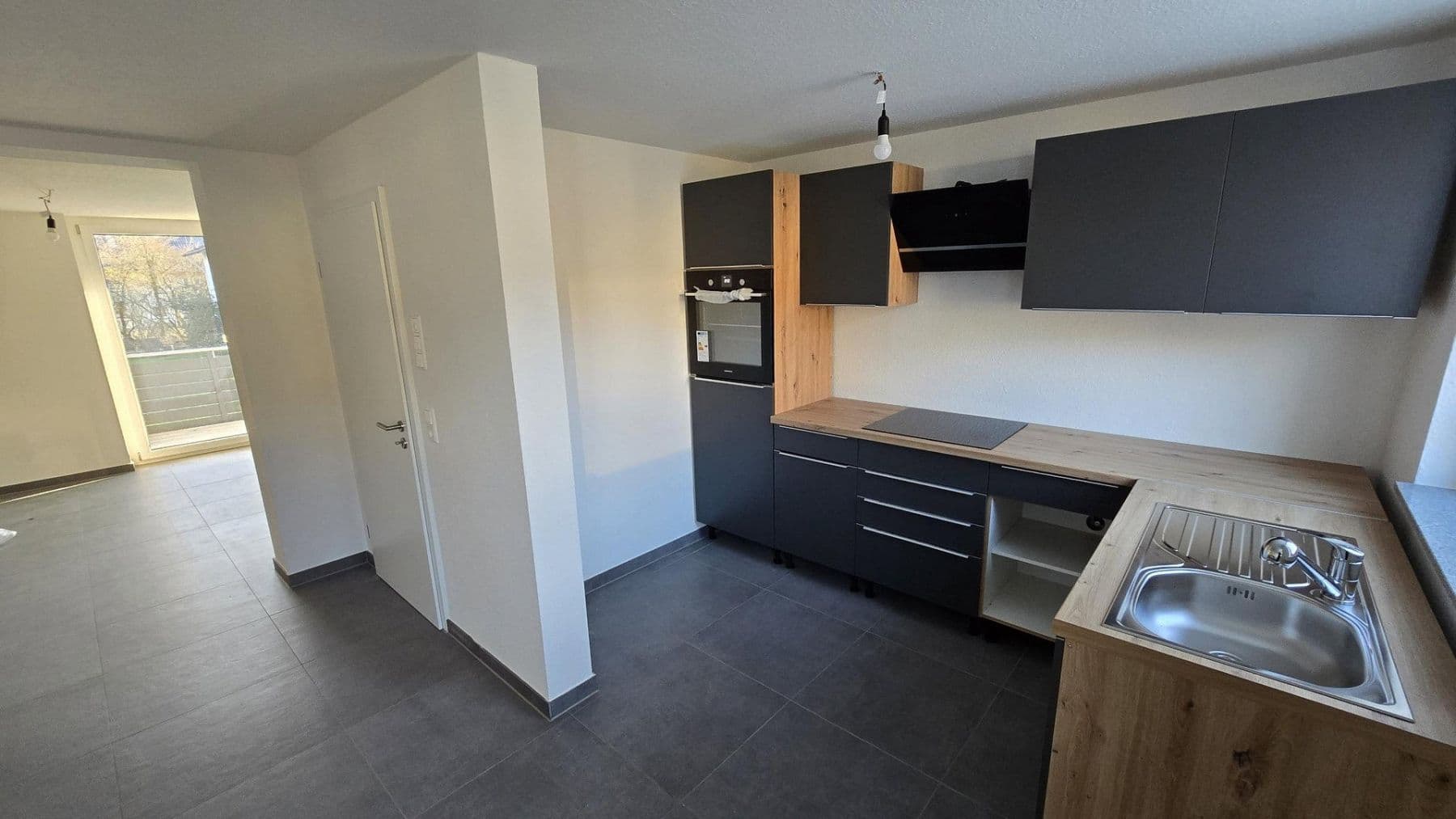 Prenájom bytu 2-izbový 64 m², Gemmingen, Bádensko-Wurttembersko Prenájom bytu 2-izbový 64 m², Gemmingen, Bádensko-Wurttembersko