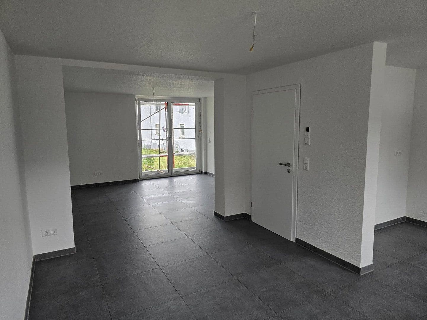 Prenájom bytu 2-izbový 64 m², Gemmingen, Bádensko-Wurttembersko Prenájom bytu 2-izbový 64 m², Gemmingen, Bádensko-Wurttembersko