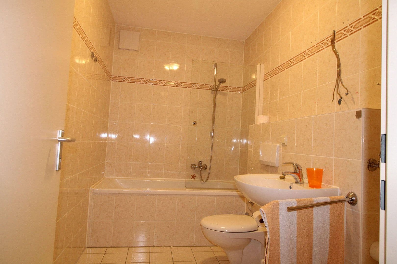 Prenájom bytu 3-izbový 82 m², August Hagedorn Allee 53, Bremen, Brémy Prenájom bytu 3-izbový 82 m², August Hagedorn Allee 53, Bremen, Brémy