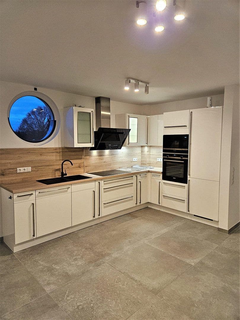 Prenájom bytu 3-izbový 106 m², Jann-Berghaus-Straße 16, Moormerland, Dolné Sasko Prenájom bytu 3-izbový 106 m², Jann-Berghaus-Straße 16, Moormerland, Dolné Sasko