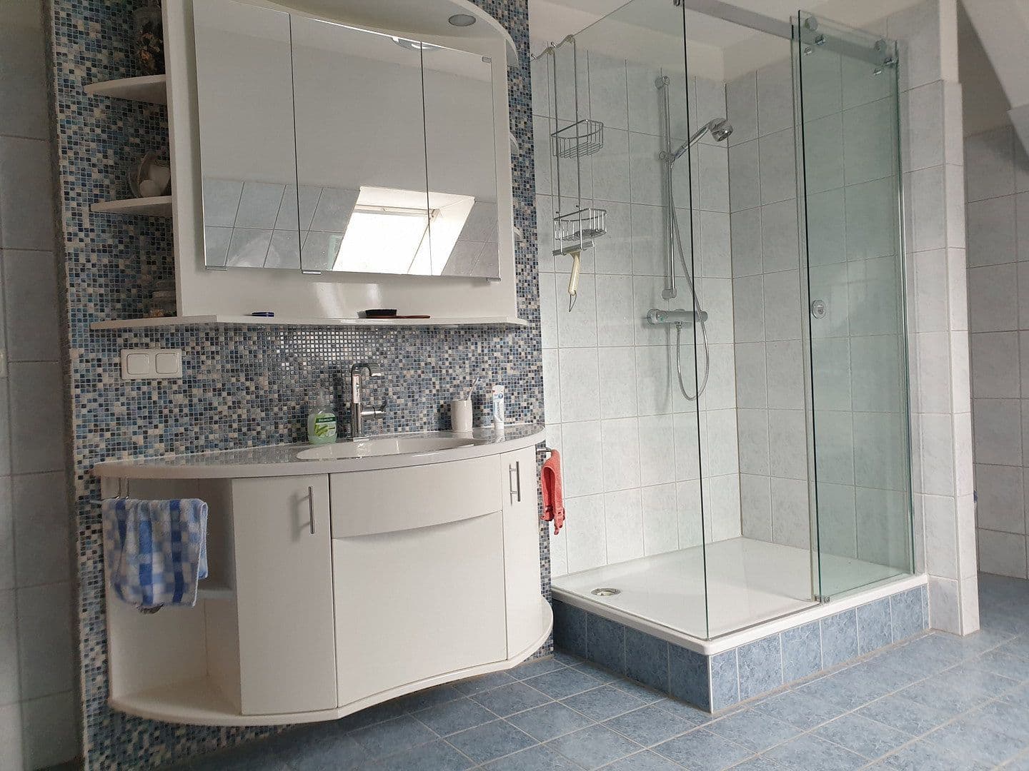 Predaj domu 240 m², pozemek 4.500 m², Zossen, Brandenbursko Predaj domu 240 m², pozemek 4.500 m², Zossen, Brandenbursko