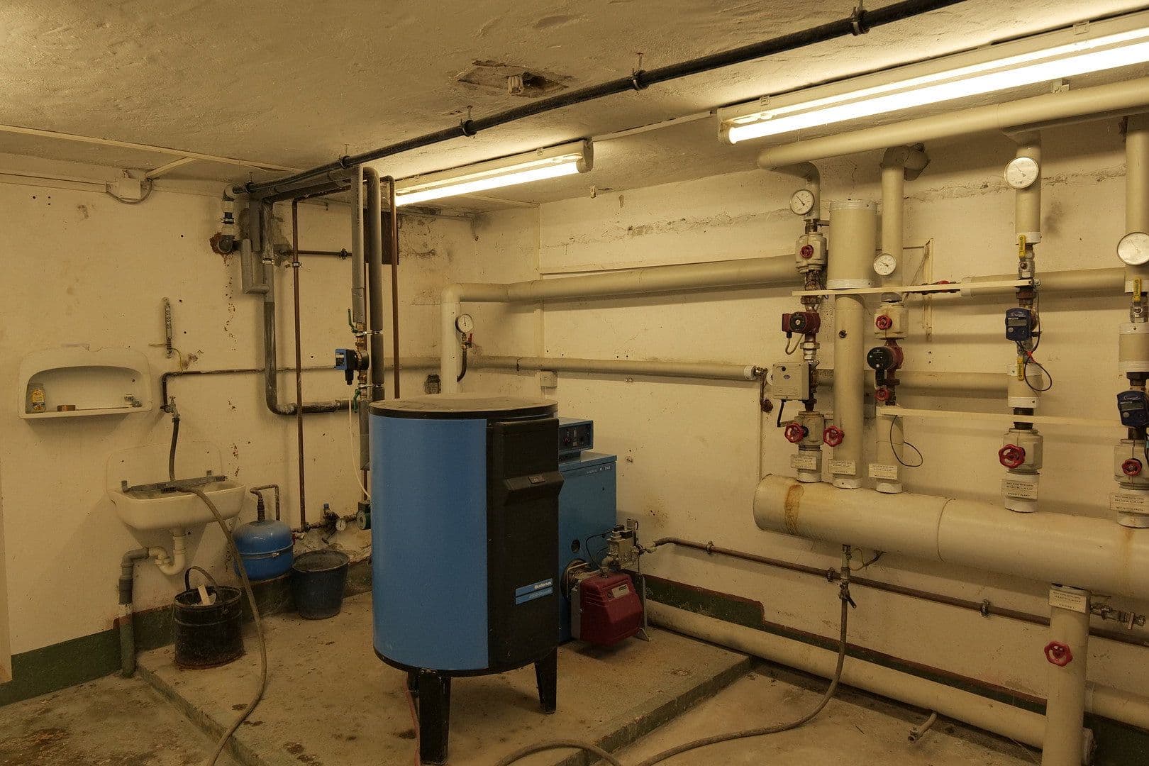 Predaj domu 335 m², pozemek 725 m², Ernst-Thälmann-Straße 13, Sagard, Meklenbursko-Predpomoransko Predaj domu 335 m², pozemek 725 m², Ernst-Thälmann-Straße 13, Sagard, Meklenbursko-Predpomoransko