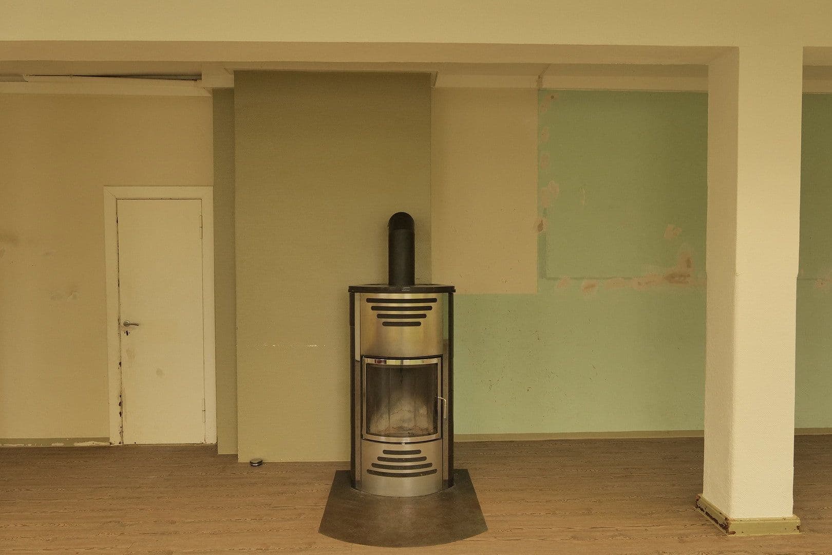 Predaj domu 335 m², pozemek 725 m², Ernst-Thälmann-Straße 13, Sagard, Meklenbursko-Predpomoransko Predaj domu 335 m², pozemek 725 m², Ernst-Thälmann-Straße 13, Sagard, Meklenbursko-Predpomoransko