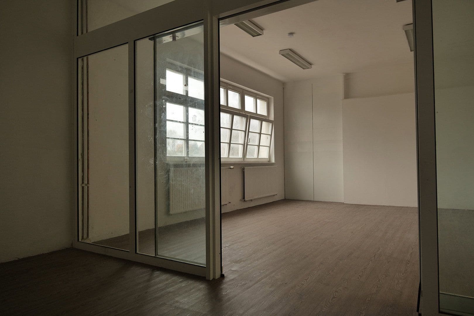 Predaj domu 335 m², pozemek 725 m², Ernst-Thälmann-Straße 13, Sagard, Meklenbursko-Predpomoransko Predaj domu 335 m², pozemek 725 m², Ernst-Thälmann-Straße 13, Sagard, Meklenbursko-Predpomoransko