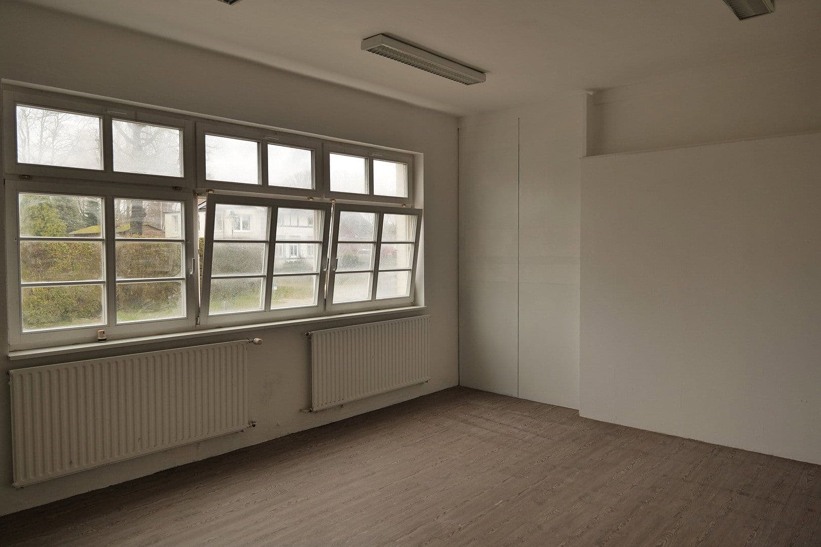 Predaj domu 335 m², pozemek 725 m², Ernst-Thälmann-Straße 13, Sagard, Meklenbursko-Predpomoransko Predaj domu 335 m², pozemek 725 m², Ernst-Thälmann-Straße 13, Sagard, Meklenbursko-Predpomoransko