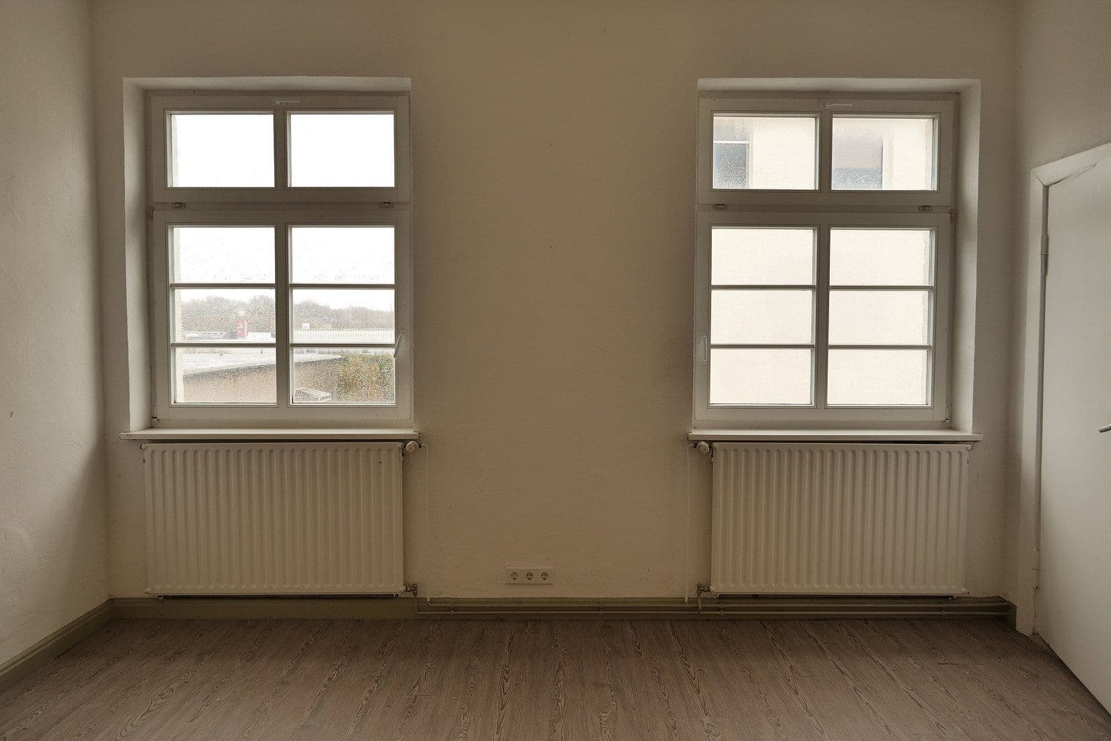 Predaj domu 335 m², pozemek 725 m², Ernst-Thälmann-Straße 13, Sagard, Meklenbursko-Predpomoransko Predaj domu 335 m², pozemek 725 m², Ernst-Thälmann-Straße 13, Sagard, Meklenbursko-Predpomoransko