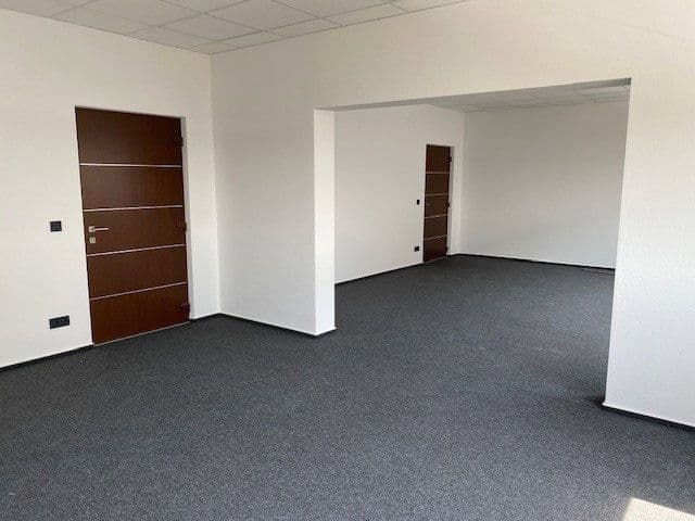 Predaj kancelárie 1.000 m², Großmehring, Bavorsko Predaj kancelárie 1.000 m², Großmehring, Bavorsko