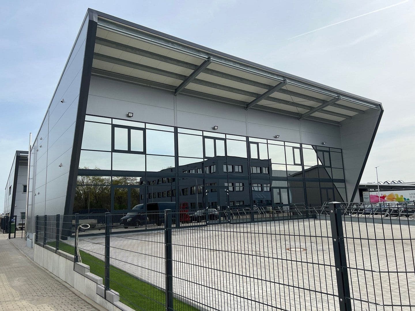 Predaj kancelárie 1.000 m², Großmehring, Bavorsko Predaj kancelárie 1.000 m², Großmehring, Bavorsko