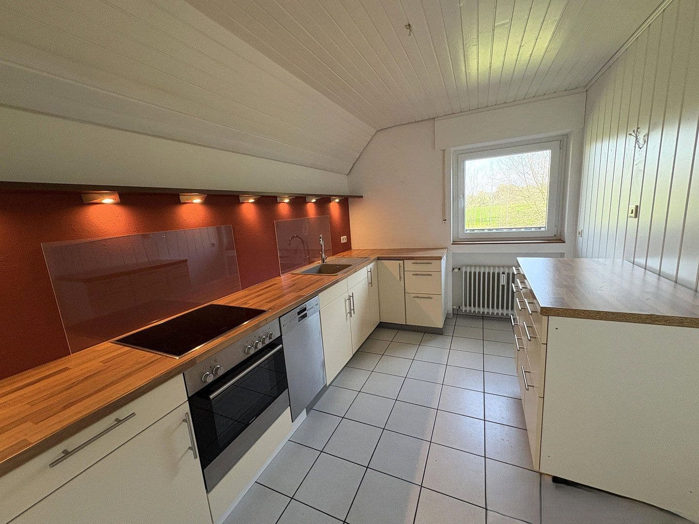 Prenájom bytu 4-izbový 116 m², Ostbevern, Severné Porýnie - Westfálsko Prenájom bytu 4-izbový 116 m², Ostbevern, Severné Porýnie - Westfálsko