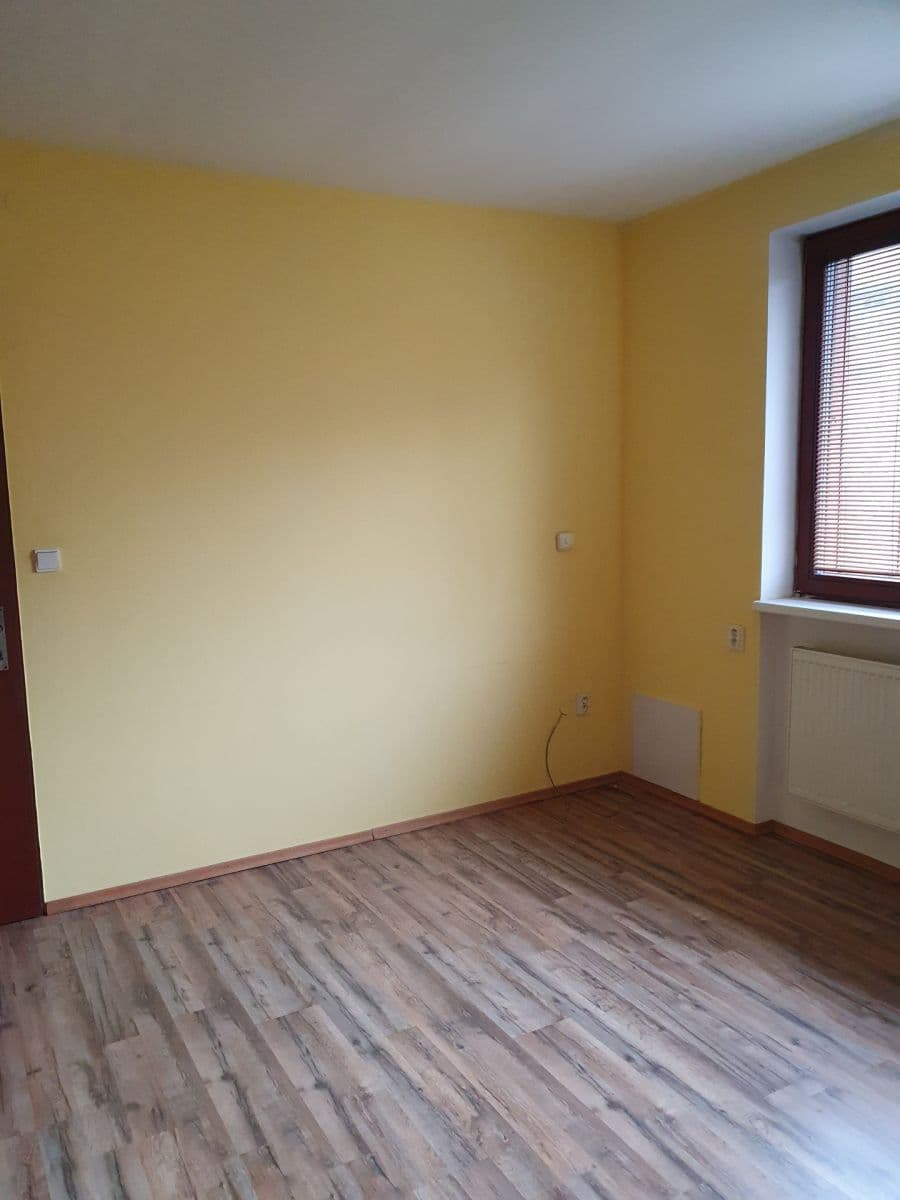 Prenájom bytu Garsoniéra 24 m², D. Tatarku, Piešťany, Trnavský kraj Prenájom bytu Garsoniéra 24 m², D. Tatarku, Piešťany, Trnavský kraj
