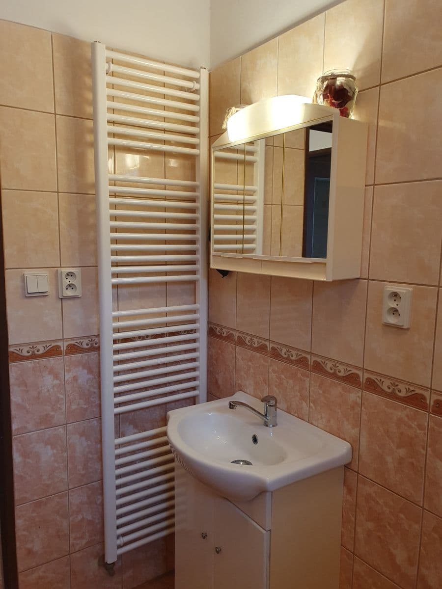 Prenájom bytu Garsoniéra 24 m², D. Tatarku, Piešťany, Trnavský kraj Prenájom bytu Garsoniéra 24 m², D. Tatarku, Piešťany, Trnavský kraj