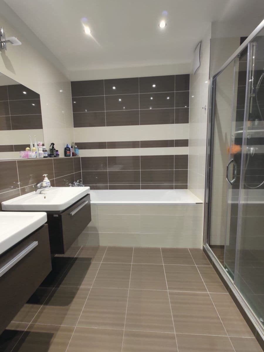 Prenájom bytu 3-izbový 78 m², Modenská, Praha, Praha Prenájom bytu 3-izbový 78 m², Modenská, Praha, Praha