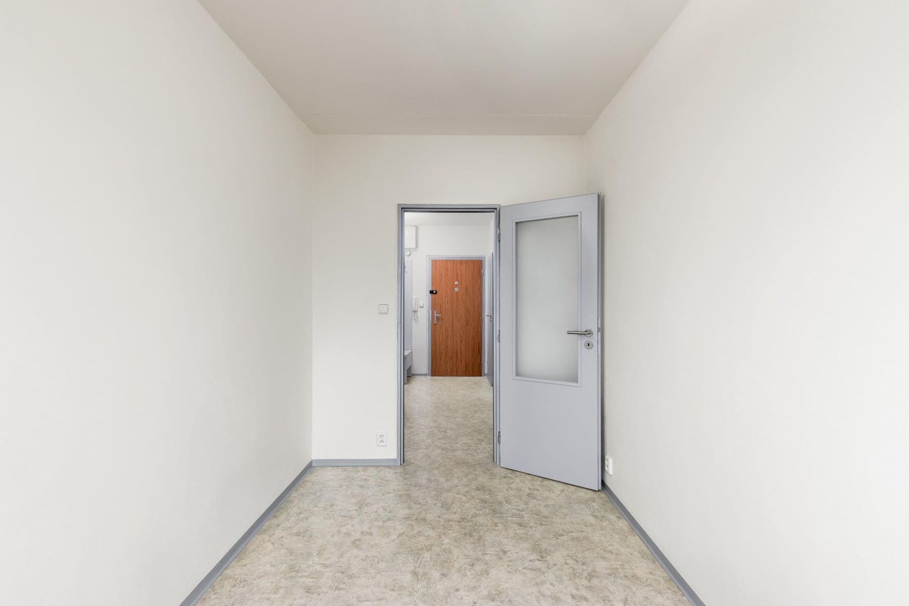 Prenájom bytu 3-izbový 63 m², V průčelí, Praha, Praha Prenájom bytu 3-izbový 63 m², V průčelí, Praha, Praha