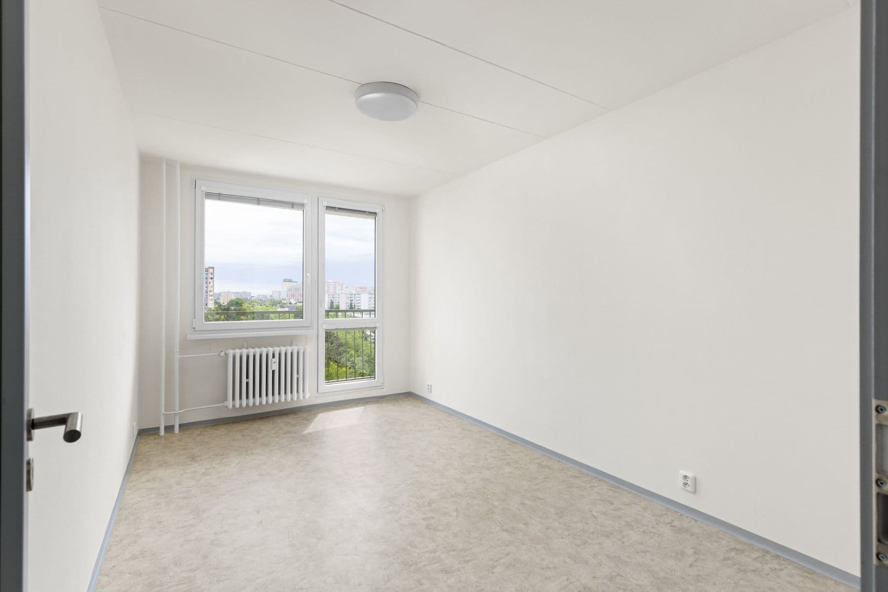 Prenájom bytu 3-izbový 63 m², V průčelí, Praha, Praha Prenájom bytu 3-izbový 63 m², V průčelí, Praha, Praha
