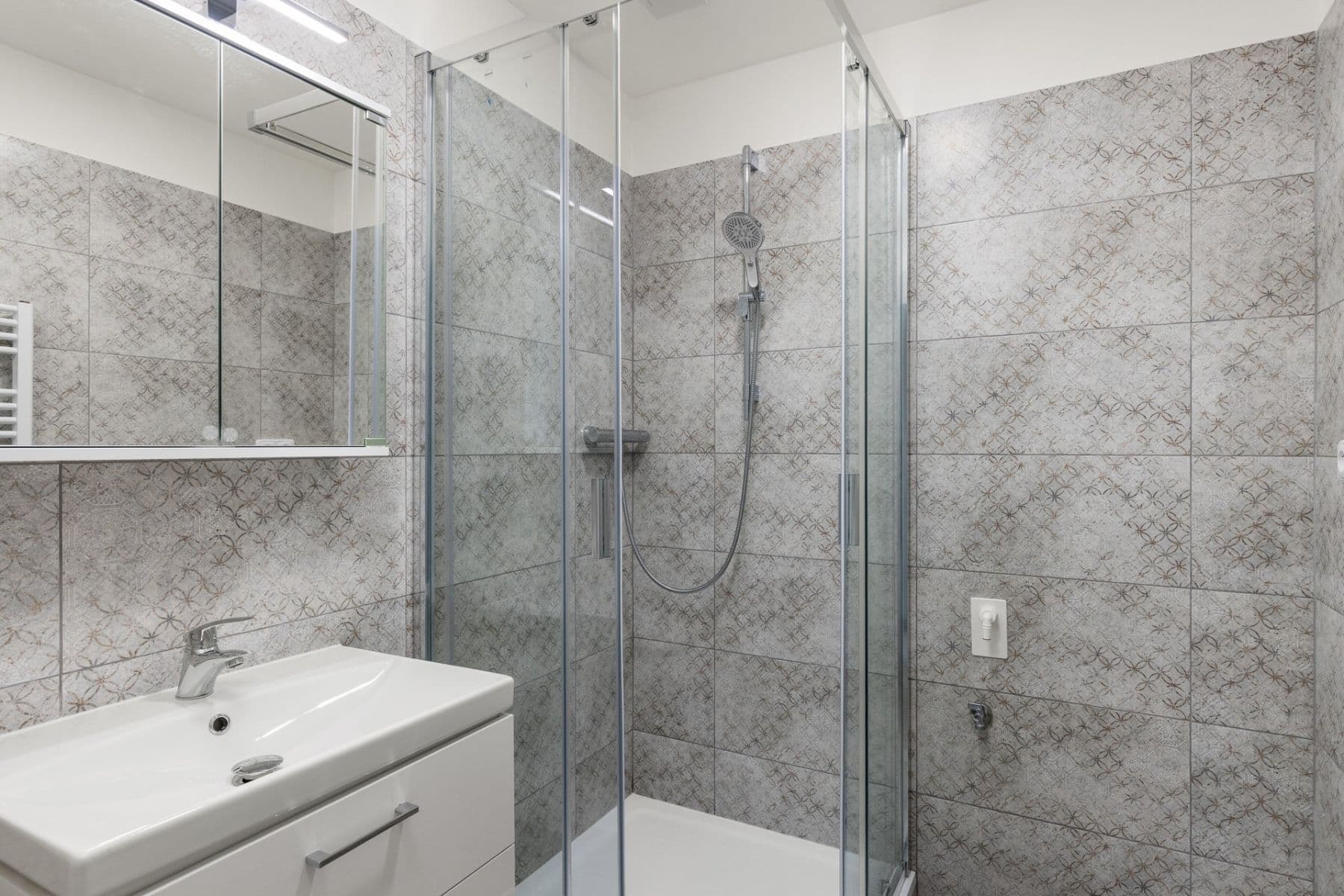 Prenájom bytu 3-izbový 63 m², V průčelí, Praha, Praha Prenájom bytu 3-izbový 63 m², V průčelí, Praha, Praha