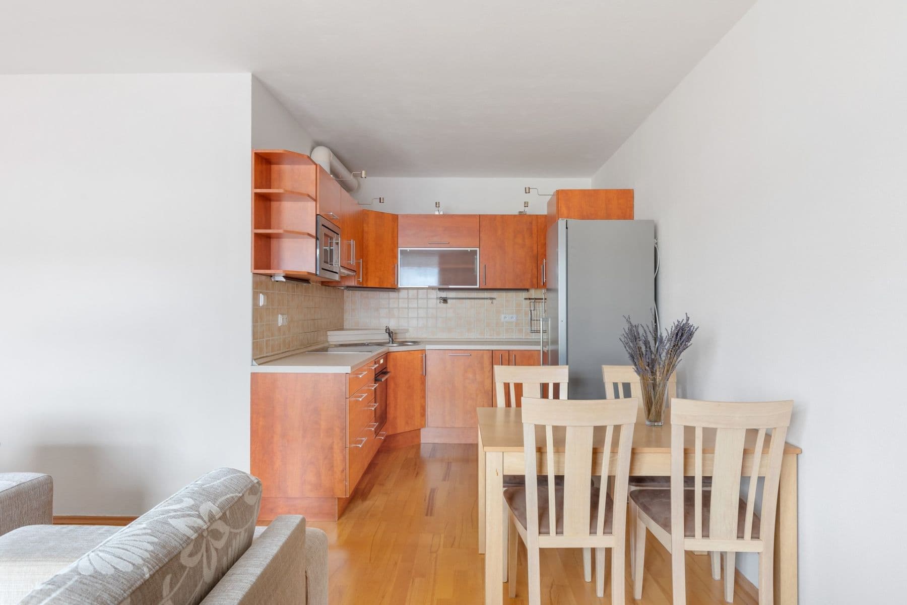 Prenájom bytu 3-izbový 82 m², Českodubská, Praha, Praha Prenájom bytu 3-izbový 82 m², Českodubská, Praha, Praha