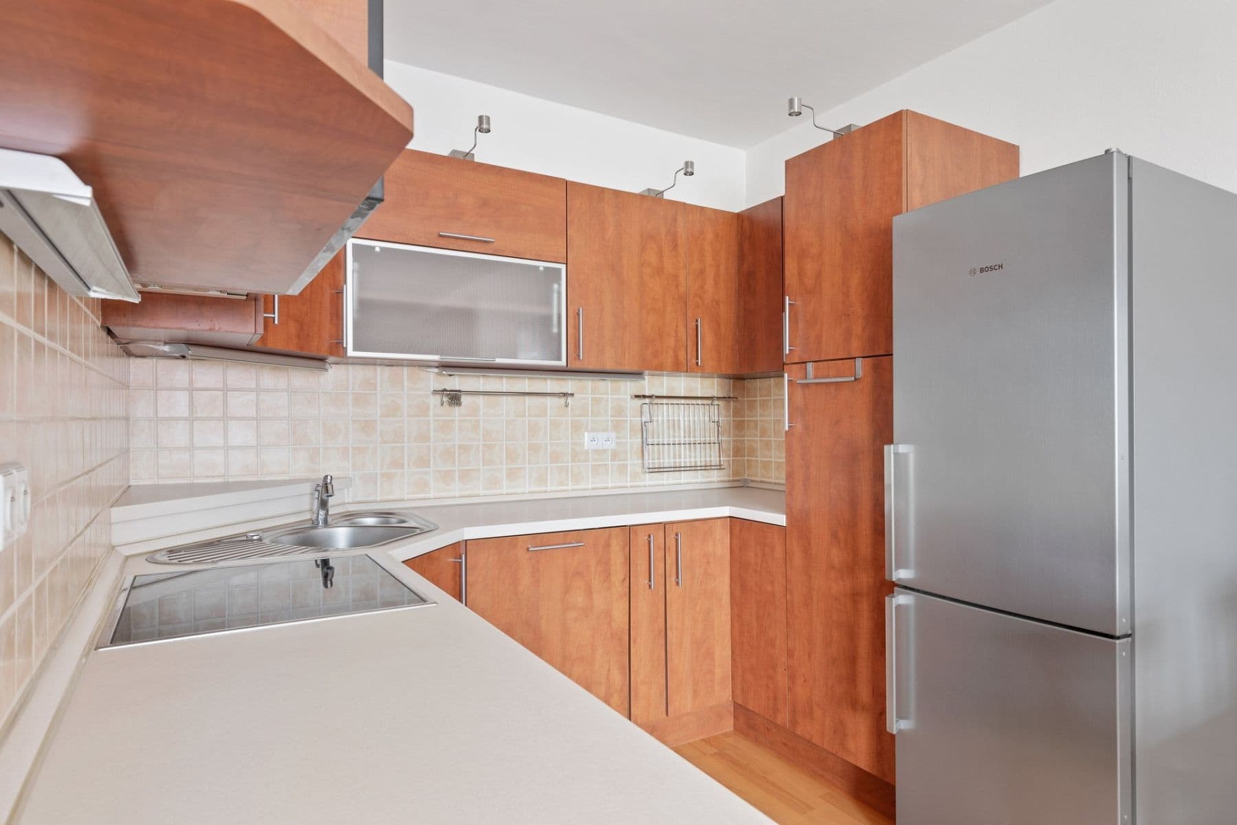 Prenájom bytu 3-izbový 82 m², Českodubská, Praha, Praha Prenájom bytu 3-izbový 82 m², Českodubská, Praha, Praha