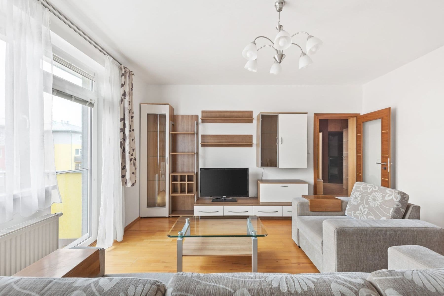 Prenájom bytu 3-izbový 82 m², Českodubská, Praha, Praha Prenájom bytu 3-izbový 82 m², Českodubská, Praha, Praha