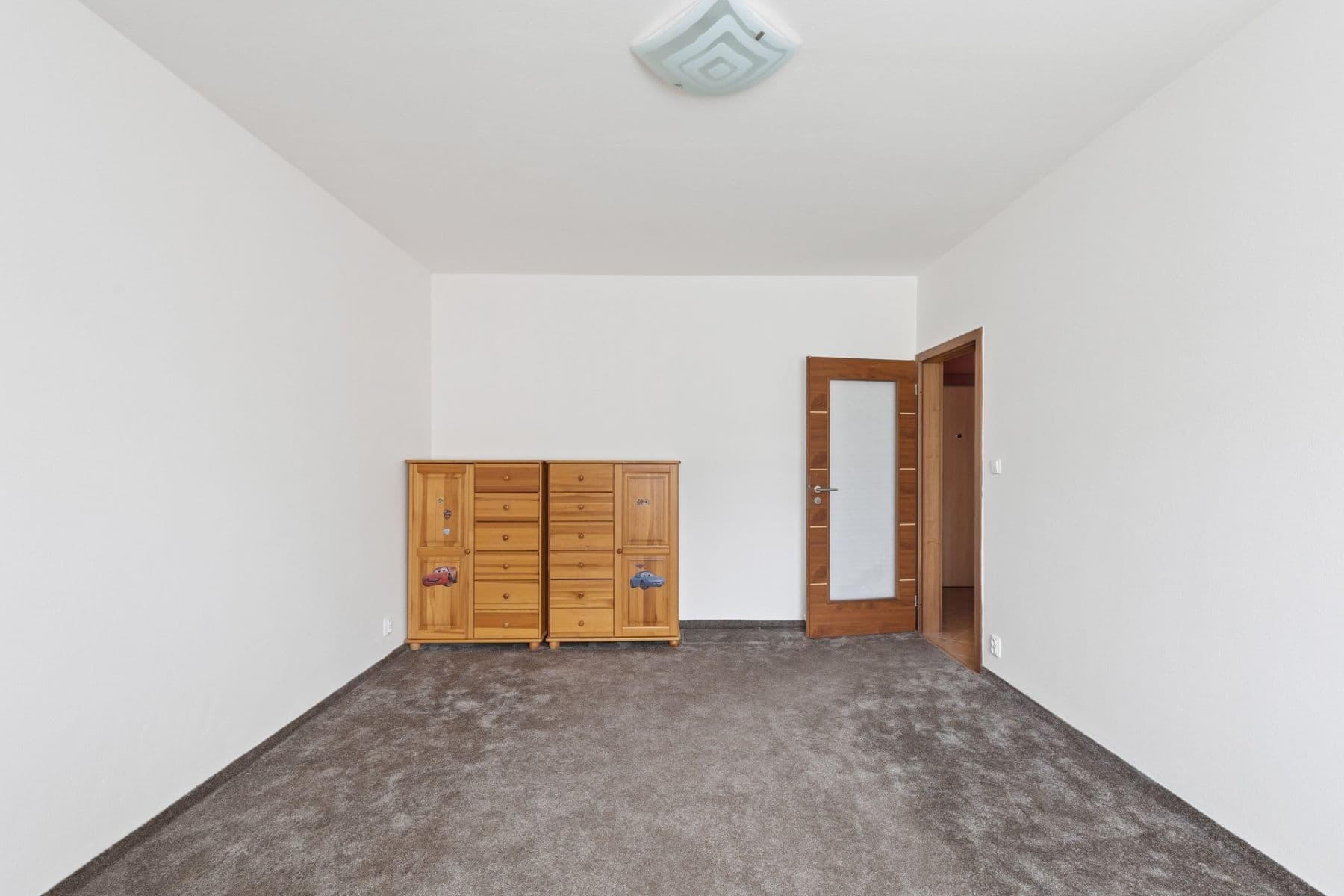 Prenájom bytu 3-izbový 82 m², Českodubská, Praha, Praha Prenájom bytu 3-izbový 82 m², Českodubská, Praha, Praha