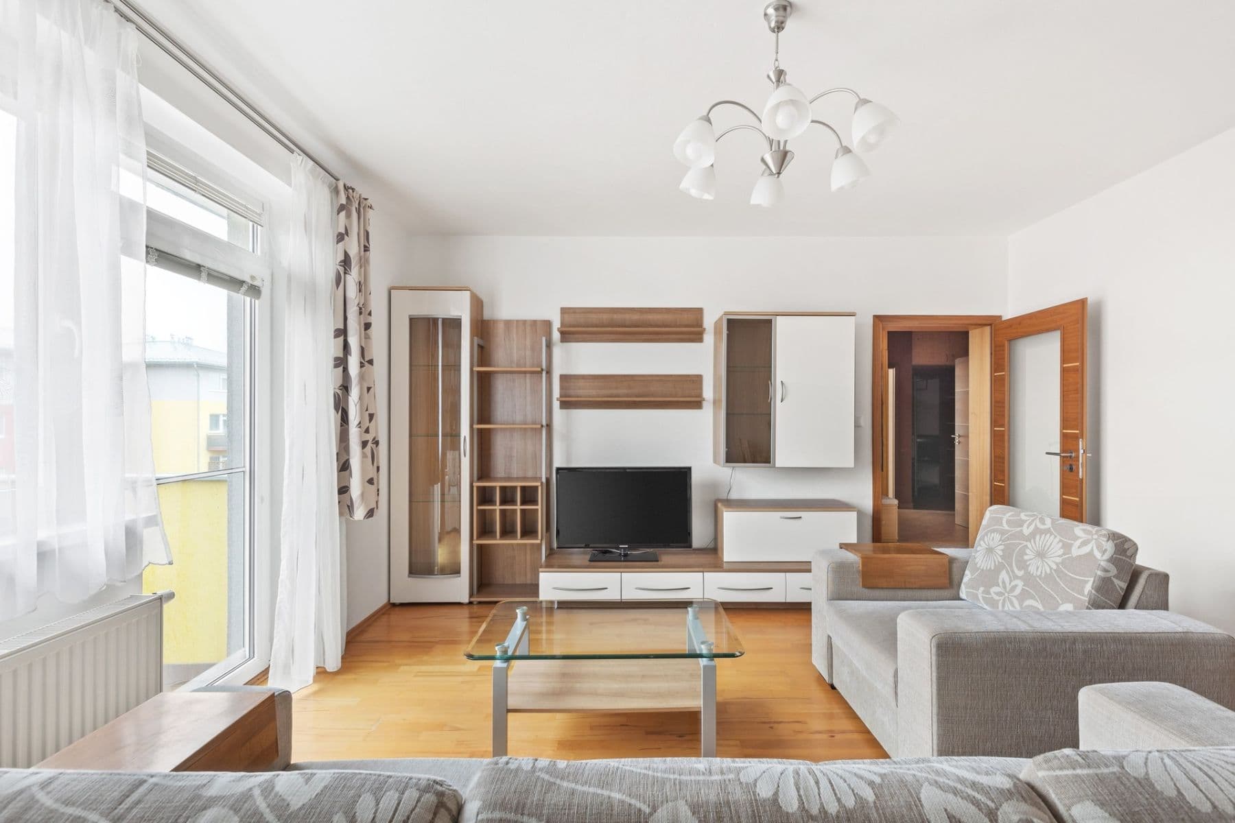 Prenájom bytu 3-izbový 82 m², Českodubská, Praha, Praha Prenájom bytu 3-izbový 82 m², Českodubská, Praha, Praha