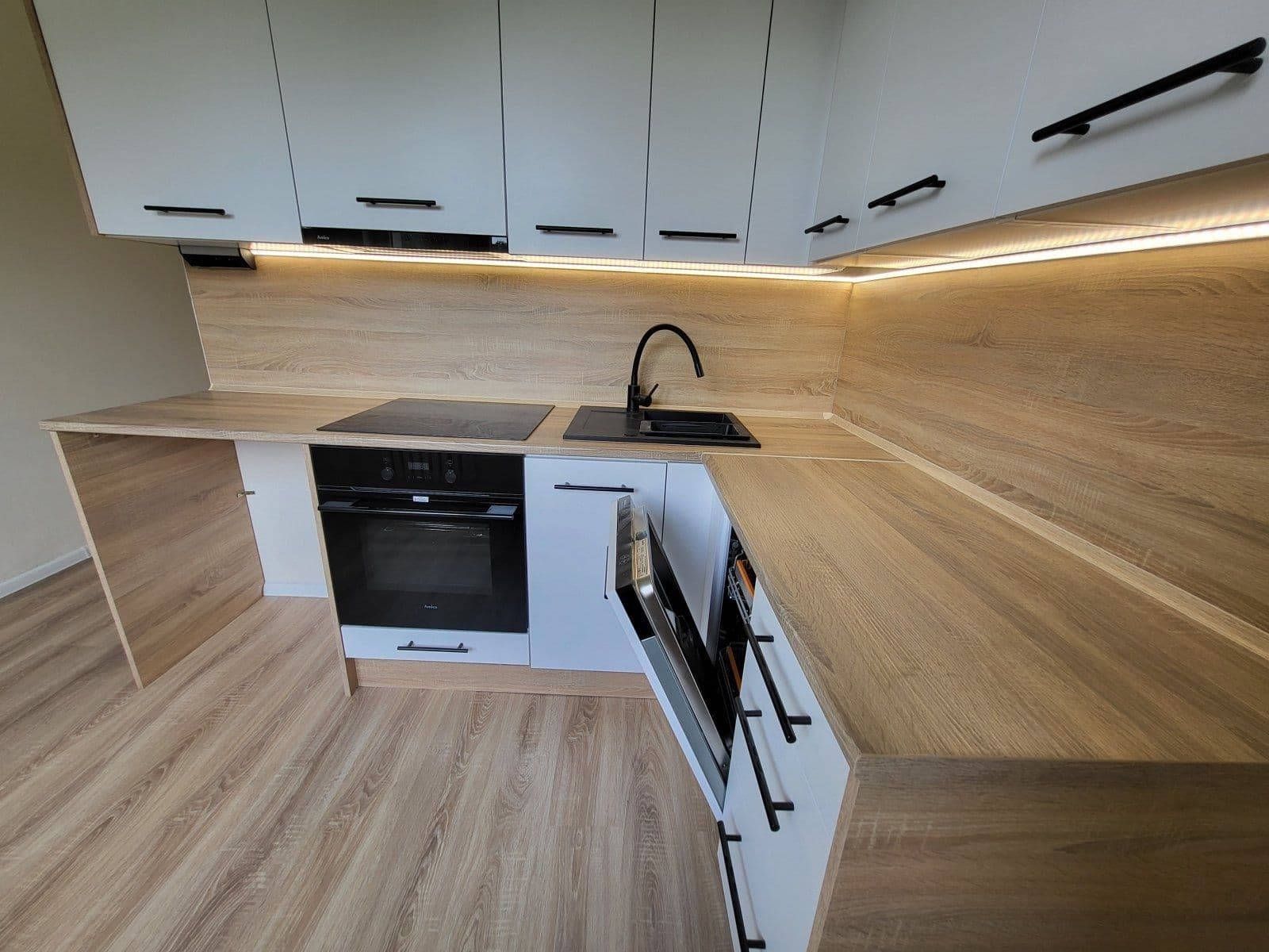 Prenájom bytu 3-izbový 66 m², Moskevská, Havířov, Moravskoslezský kraj Prenájom bytu 3-izbový 66 m², Moskevská, Havířov, Moravskoslezský kraj