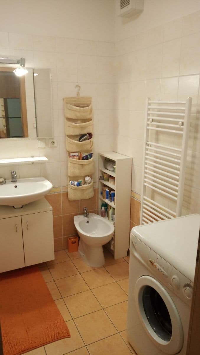 Prenájom bytu 3-izbový 85 m², Divišovská, Praha, Praha Prenájom bytu 3-izbový 85 m², Divišovská, Praha, Praha
