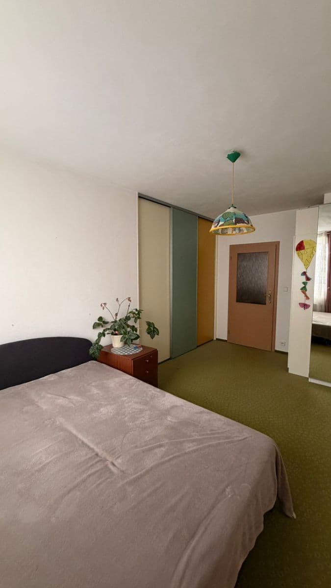 Prenájom bytu 3-izbový 85 m², Divišovská, Praha, Praha Prenájom bytu 3-izbový 85 m², Divišovská, Praha, Praha