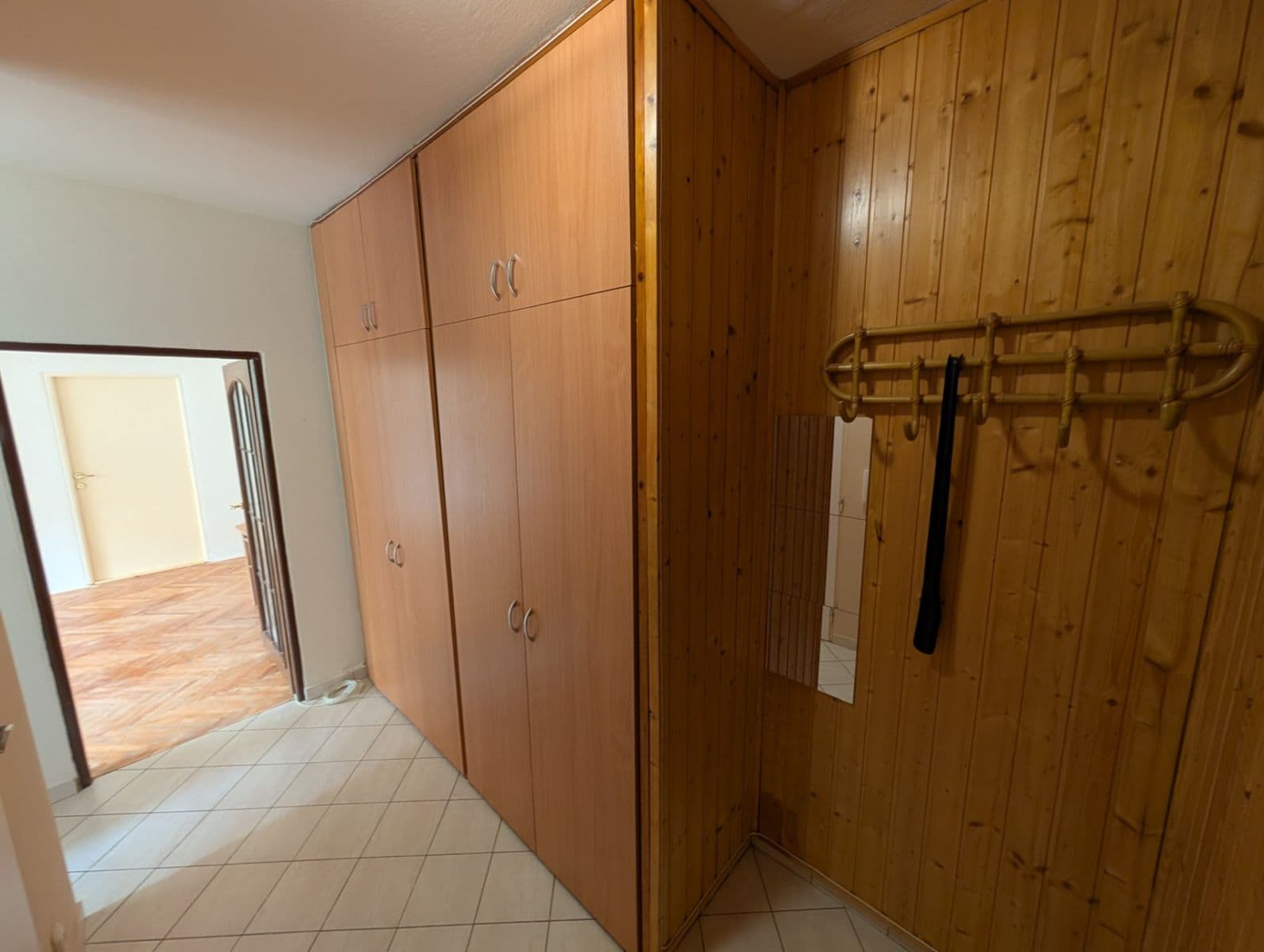 Prenájom bytu 4-izbový 69 m², Jasmínová, Ostrava, Moravskoslezský kraj Prenájom bytu 4-izbový 69 m², Jasmínová, Ostrava, Moravskoslezský kraj