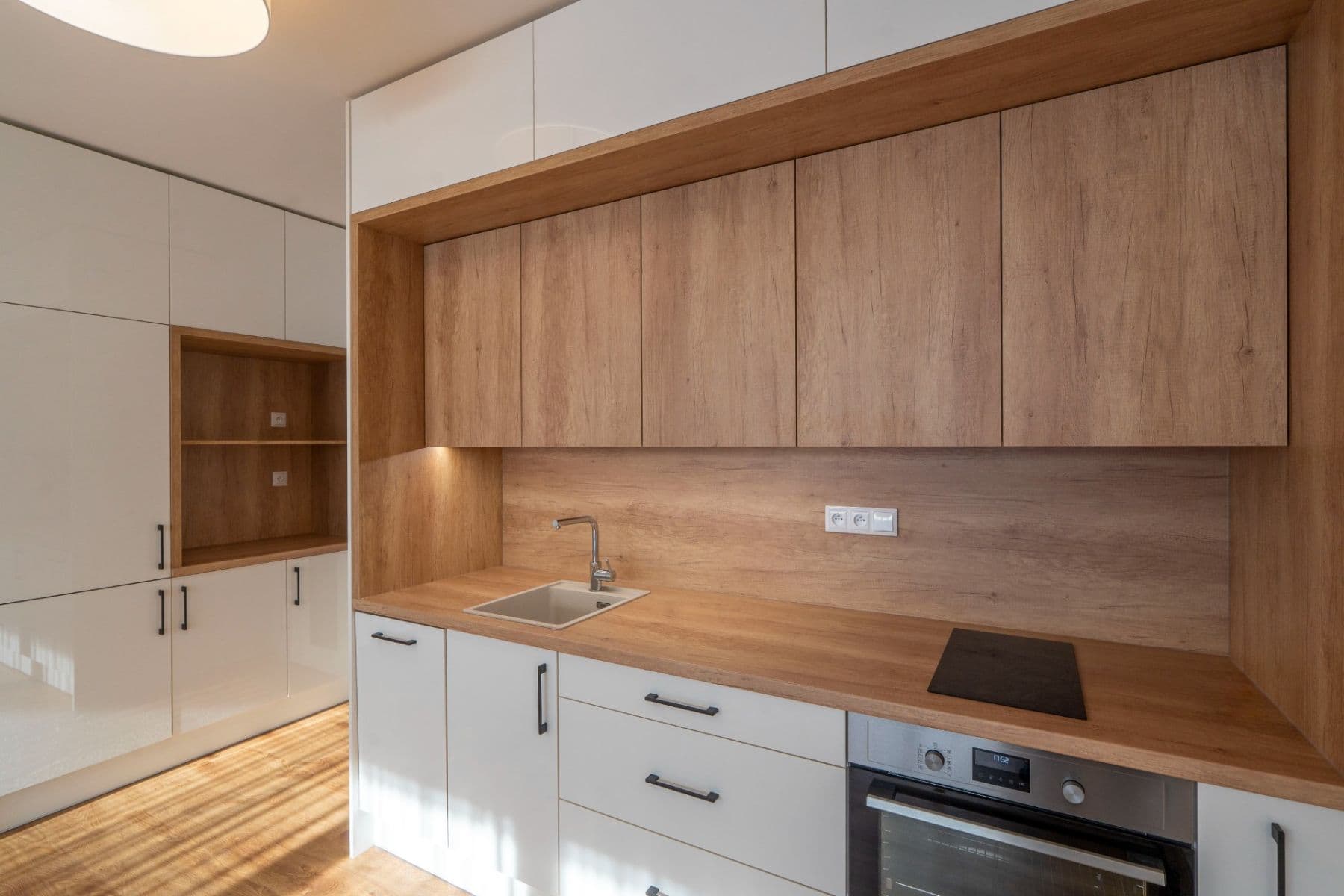 Prenájom bytu 1-izbový 37 m², Gerstelova, Praha, Praha Prenájom bytu 1-izbový 37 m², Gerstelova, Praha, Praha