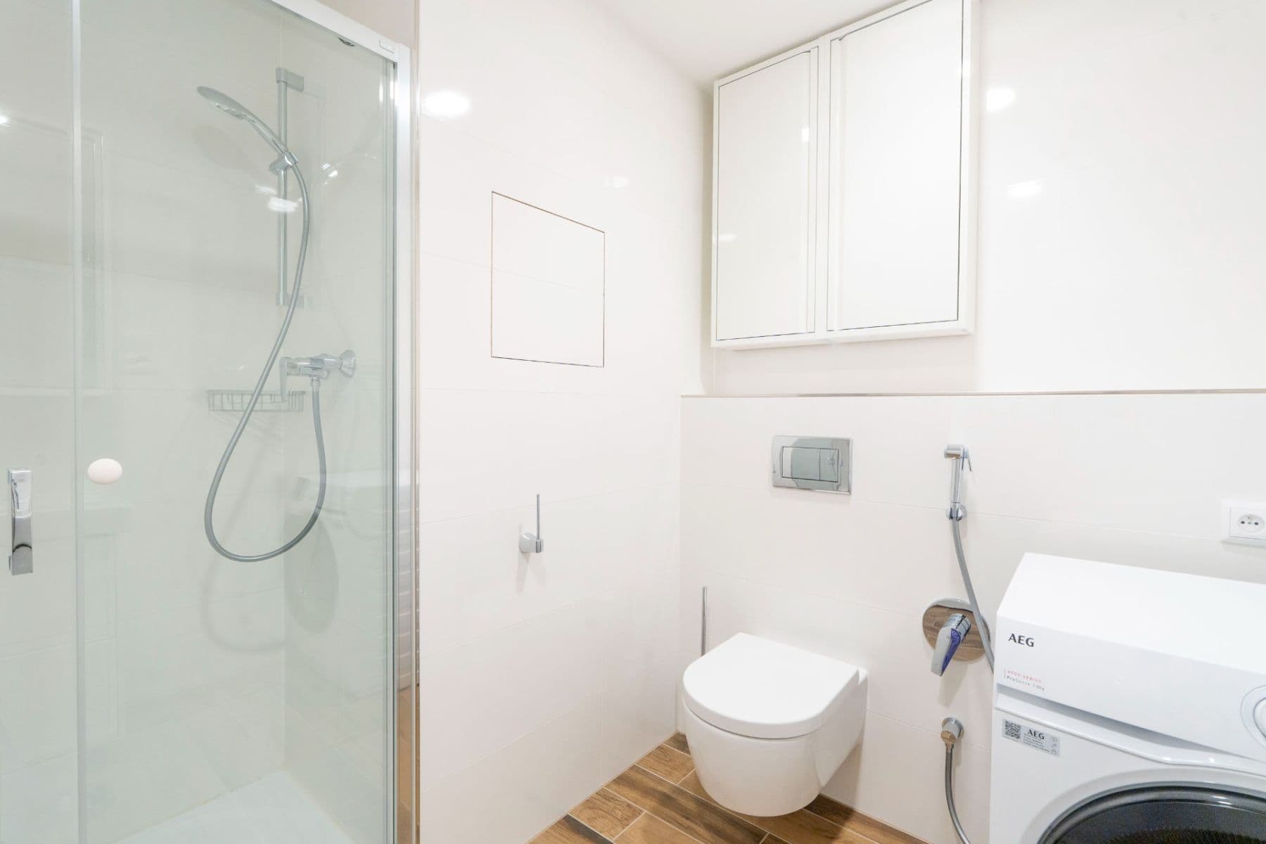 Prenájom bytu 1-izbový 37 m², Gerstelova, Praha, Praha Prenájom bytu 1-izbový 37 m², Gerstelova, Praha, Praha