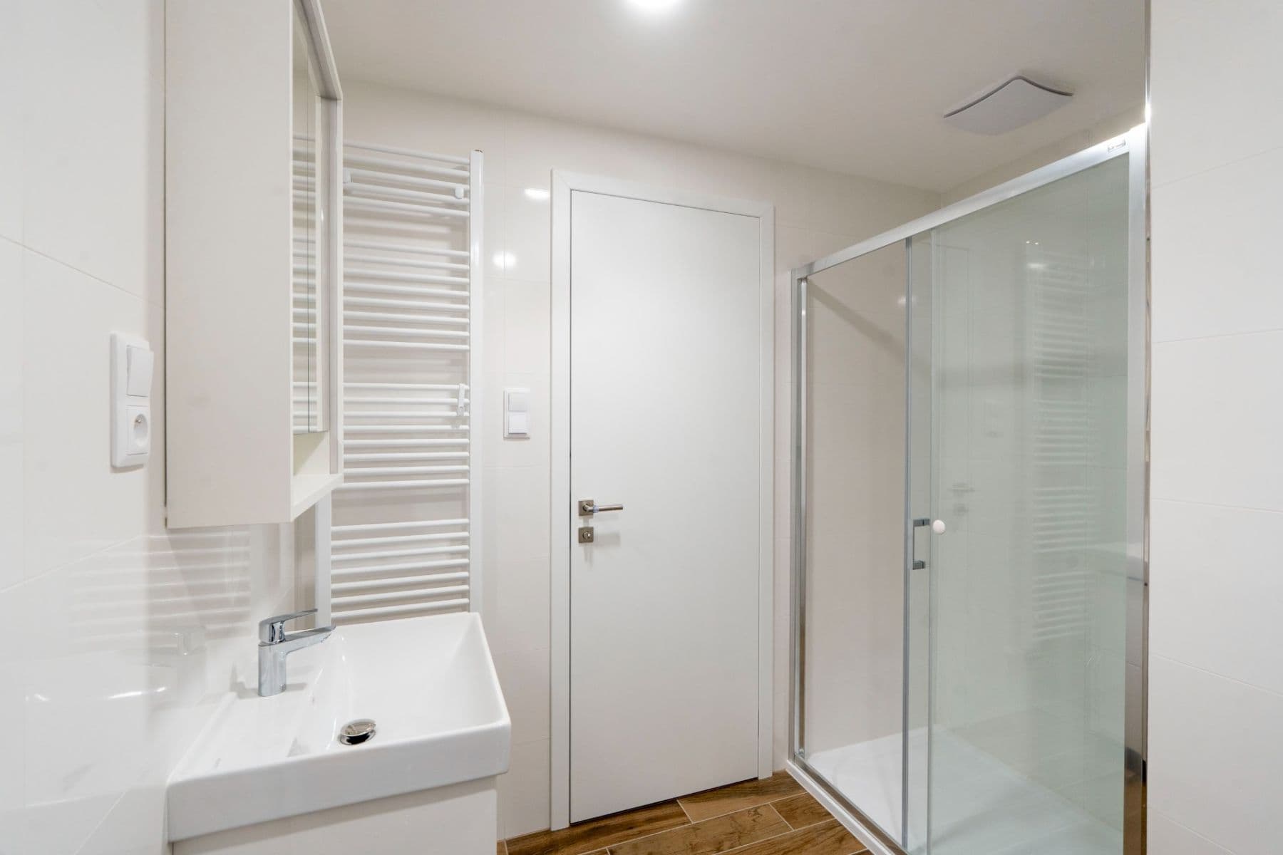 Prenájom bytu 1-izbový 37 m², Gerstelova, Praha, Praha Prenájom bytu 1-izbový 37 m², Gerstelova, Praha, Praha