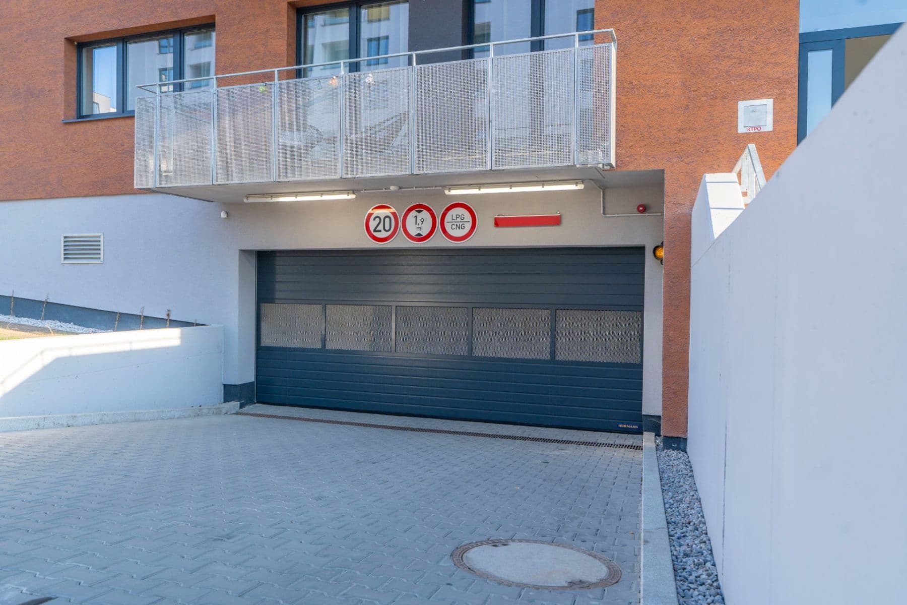 Prenájom bytu 1-izbový 37 m², Gerstelova, Praha, Praha Prenájom bytu 1-izbový 37 m², Gerstelova, Praha, Praha