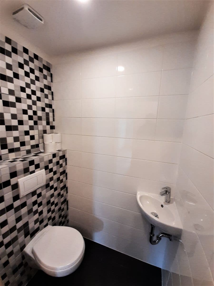 Prenájom bytu 2-izbový 56 m², Práčská, Praha, Praha Prenájom bytu 2-izbový 56 m², Práčská, Praha, Praha