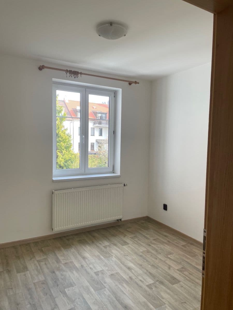Prenájom bytu 2-izbový 34 m², Mezi Domky, Praha, Praha Prenájom bytu 2-izbový 34 m², Mezi Domky, Praha, Praha