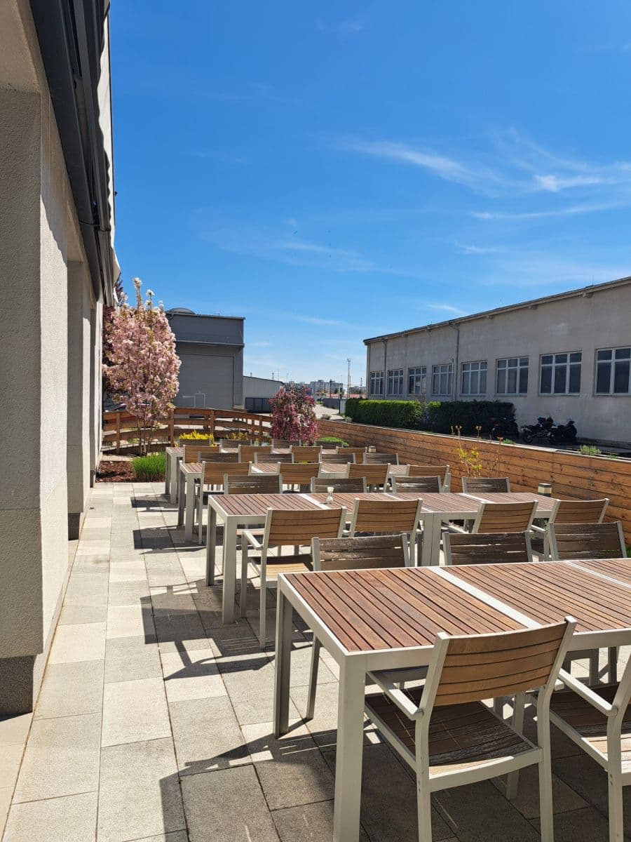 Prenájom kancelárie 272 m², Nádražní, Pardubice, Pardubický kraj Prenájom kancelárie 272 m², Nádražní, Pardubice, Pardubický kraj