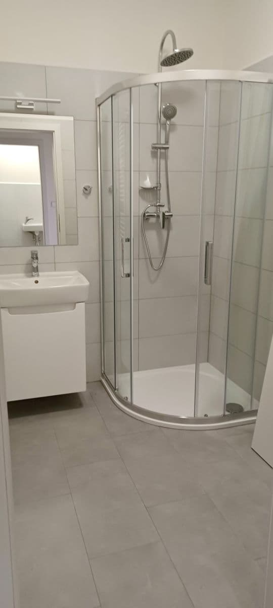 Prenájom bytu 3-izbový 70 m², Tovární, Plzeň, Plzeňský kraj Prenájom bytu 3-izbový 70 m², Tovární, Plzeň, Plzeňský kraj