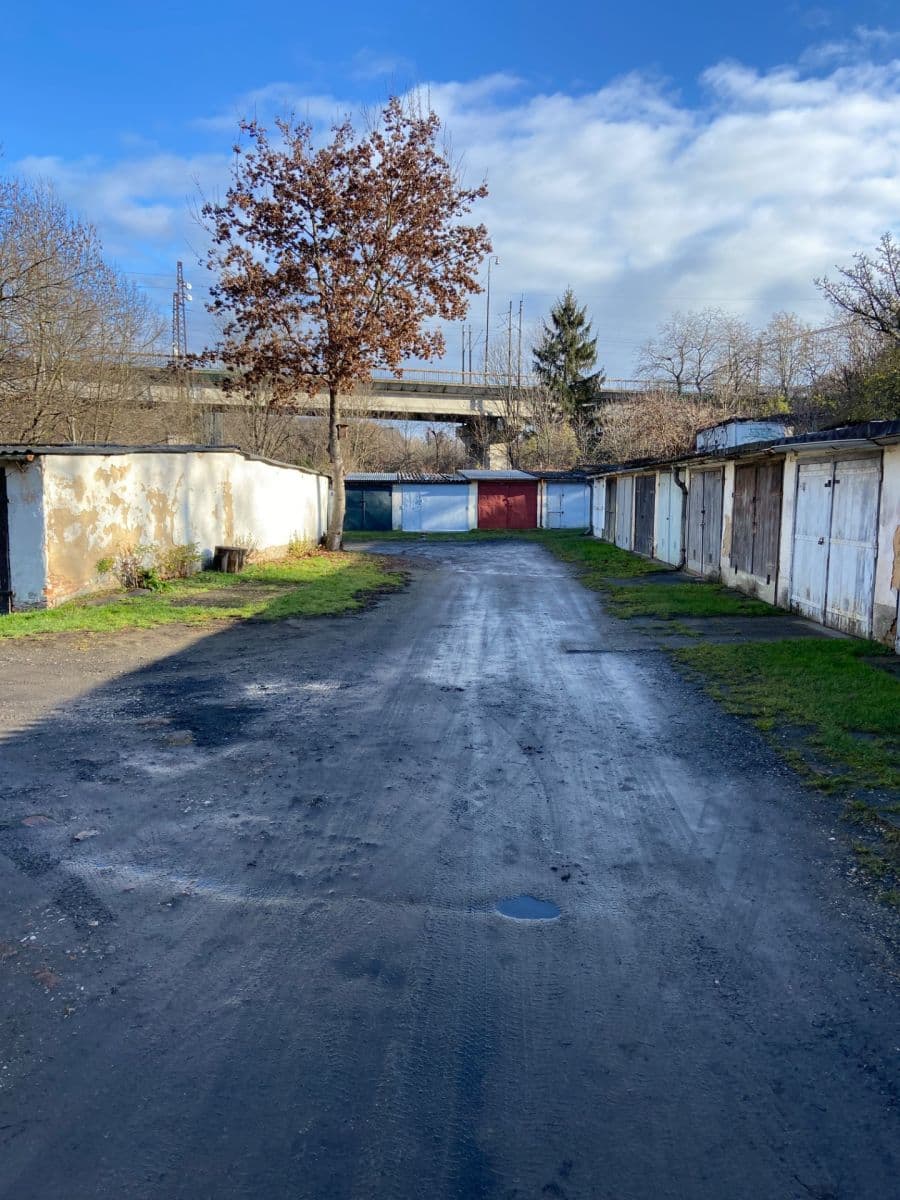 Predaj garáže 22 m², Pivovarnická, Praha, Praha Predaj garáže 22 m², Pivovarnická, Praha, Praha