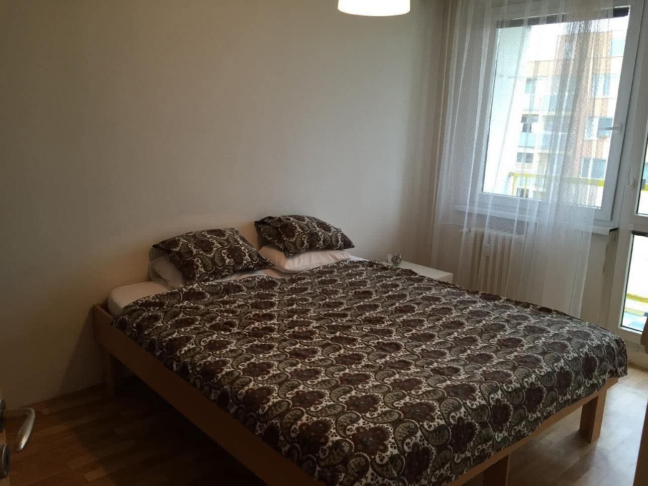 Prenájom bytu 3-izbový 70 m², Kpt. Stránského, Praha, Praha Prenájom bytu 3-izbový 70 m², Kpt. Stránského, Praha, Praha