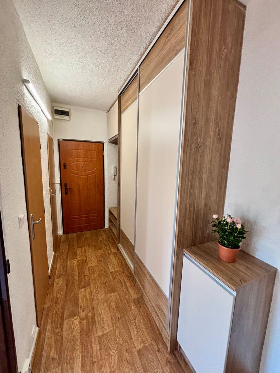 Prenájom bytu 2-izbový 56 m², Kašparova, Karviná, Moravskoslezský kraj Prenájom bytu 2-izbový 56 m², Kašparova, Karviná, Moravskoslezský kraj