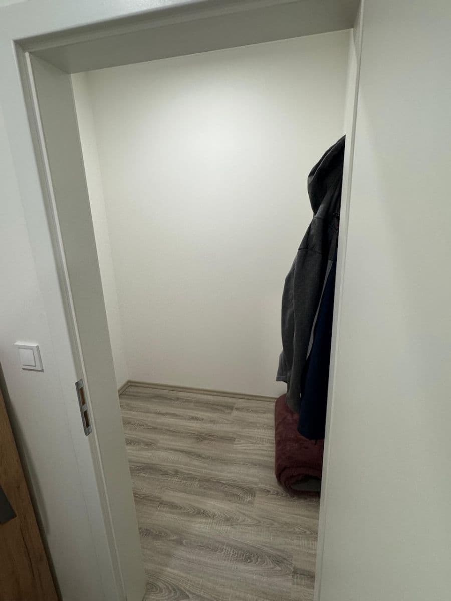 Prenájom bytu 2-izbový 67 m², Tovární, Olomouc, Olomoucký kraj Prenájom bytu 2-izbový 67 m², Tovární, Olomouc, Olomoucký kraj